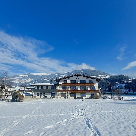 Alpenzeit Zillertal Apartments Zell am Ziller Bagian luar foto