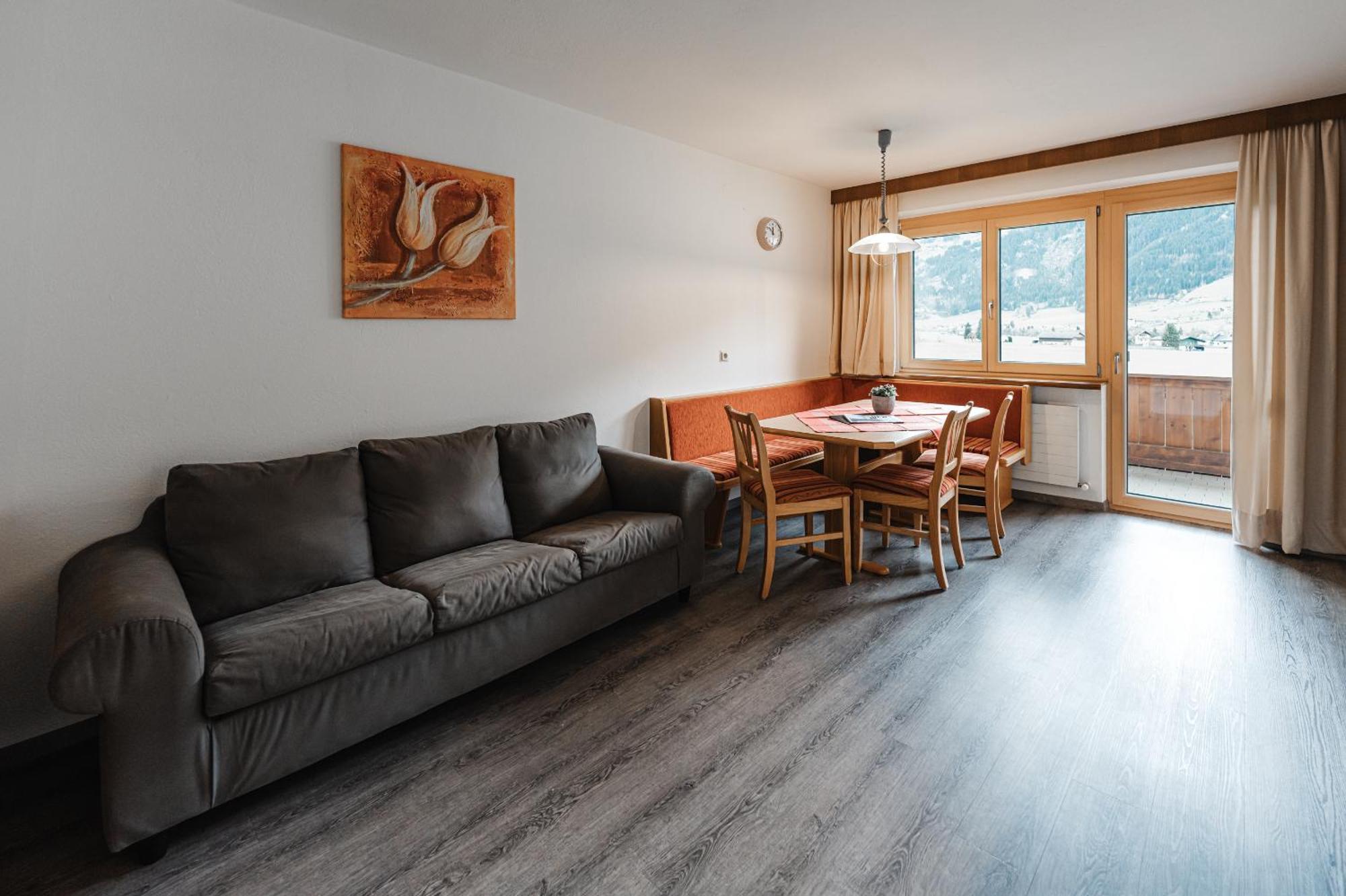 Alpenzeit Zillertal Apartments Zell am Ziller Ruang foto